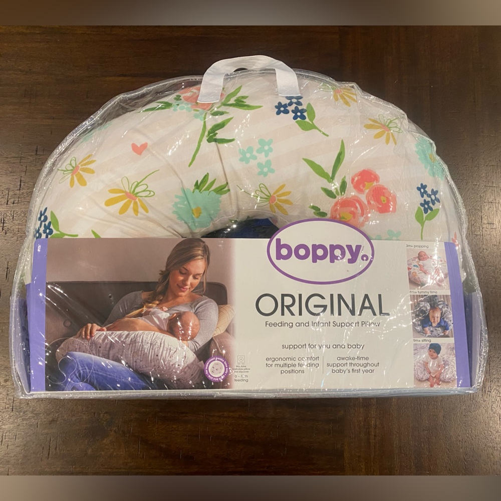 Boppy Pillow + extra cover